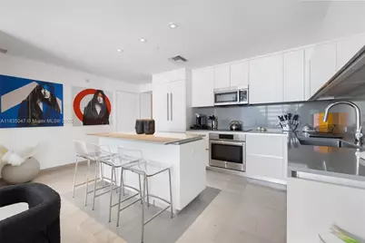 88 SW 7th St #1010, Miami, FL 33130 - Photo 3