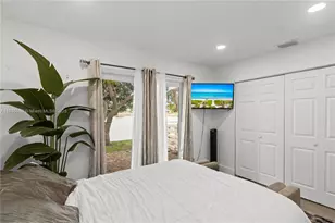 2418 NW 52nd St, Tamarac, FL 33309 - Photo 11