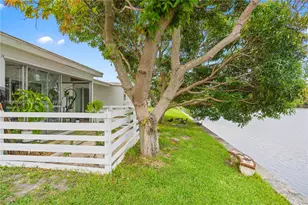 2418 NW 52nd St, Tamarac, FL 33309 - Photo 19