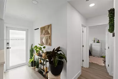 2418 NW 52nd St, Tamarac, FL 33309 - Photo 5