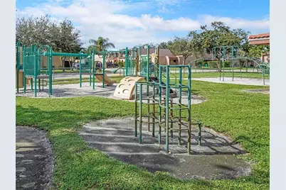15 Laredo Pl #2-7, Davie, FL 33324 - Photo 23