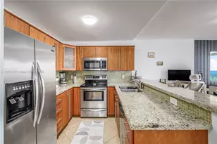 401 Ocean Dr, Miami Beach, FL 33139 - Photo 13