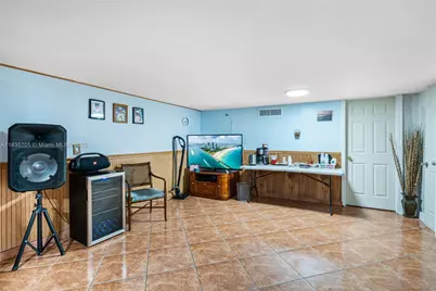 1300 NE 203rd St, Miami, FL 33179 - Photo 19