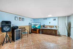 1300 NE 203rd St, Miami, FL 33179 - Photo 19