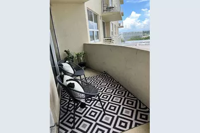 19501 W Country Club Dr #1611, Aventura, FL 33180 - Photo 9