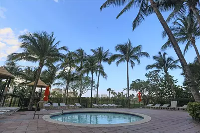 19501 W Country Club Dr #1611, Aventura, FL 33180 - Photo 31