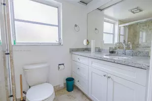 2751 N Palm Aire Dr, Pompano Beach, FL 33069 - Photo 33