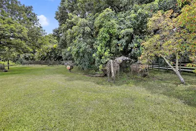 13851 SW 26th St, Davie, FL 33325 - Photo 27