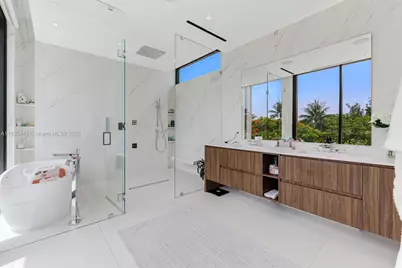 2355 Meridian Ave, Miami Beach, FL 33140 - Photo 13