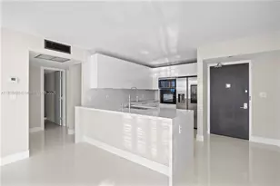 20335 W Country Club Dr, Aventura, FL 33180 - Photo 1