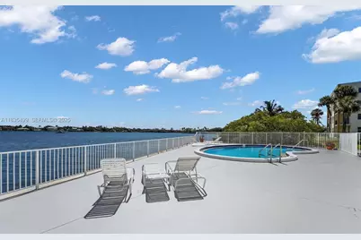 301 Croton Ave #203, Lantana, FL 33462 - Photo 5