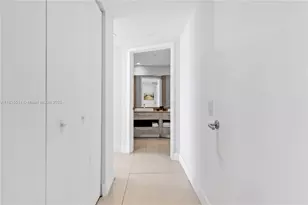 4111 S Ocean Dr, Hollywood, FL 33019 - Photo 29