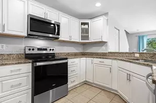 10919 Kensington Park Ave, Riverview, FL 33578 - Photo 7