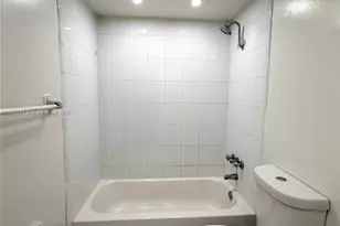 8650 SW 109th Ave, Miami, FL 33173 - Photo 13