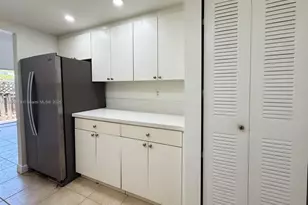 8650 SW 109th Ave, Miami, FL 33173 - Photo 9