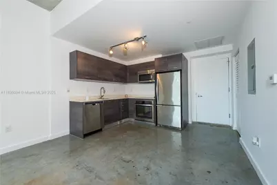 151 SE 1st St #2205, Miami, FL 33131 - Photo 7