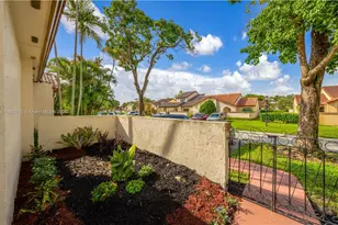6637 NW 181st Ln, Hialeah, FL 33015 - Photo 3