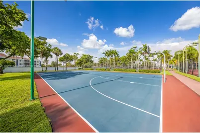 6637 NW 181st Ln, Hialeah, FL 33015 - Photo 37