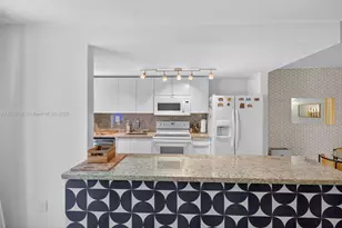 1340 Lincoln Rd, Miami Beach, FL 33139 - Photo 9