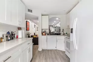 2173 NW 78th Ave, Pembroke Pines, FL 33024 - Photo 3