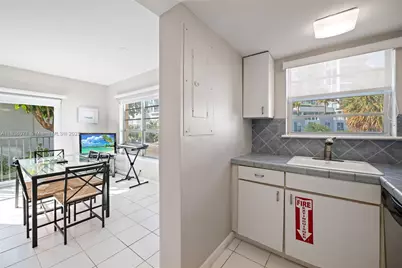 341 N Birch Rd #216, Fort Lauderdale, FL 33304 - Photo 21