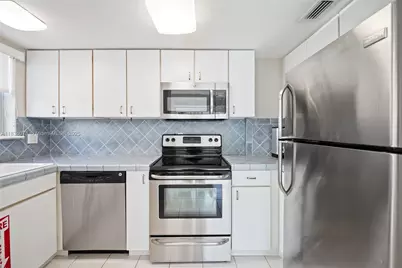 341 N Birch Rd #216, Fort Lauderdale, FL 33304 - Photo 19