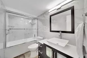 5005 Collins Ave, Miami Beach, FL 33140 - Photo 13