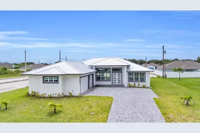 121 SW Sea Lion Rd, Port Saint Lucie, FL 34953 - Photo 41