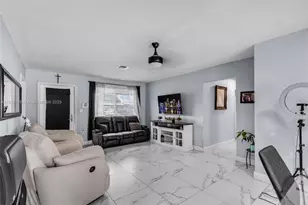 7642 Venetian St, Miramar, FL 33023 - Photo 5