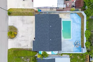 7642 Venetian St, Miramar, FL 33023 - Photo 35