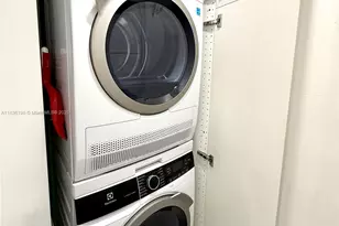 770 Claughton Island Dr, Miami, FL 33131 - Photo 11