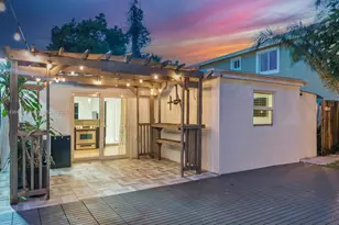 11100 NE 12th Ave, Miami, FL 33161 - Photo 35