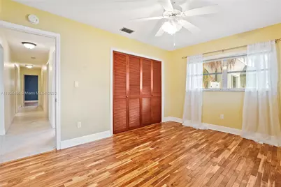 180 SW 125th Ave, Plantation, FL 33325 - Photo 17
