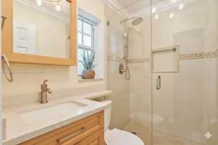 180 SW 125th Ave, Plantation, FL 33325 - Photo 13