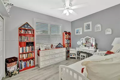 568 NW Cortina Ln, Port Saint Lucie, FL 34986 - Photo 11