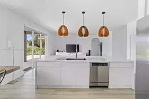 1249 Chenille Cir, Weston, FL 33327 - Photo 5