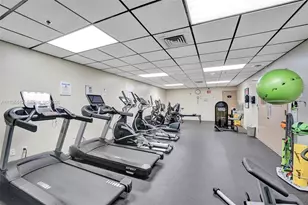 1201 S Ocean Dr, Hollywood, FL 33019 - Photo 29