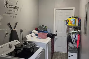 22004 SW 113th Pl, Miami, FL 33170 - Photo 9