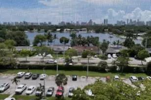 1780 NE 191st St, Miami, FL 33179 - Photo 23