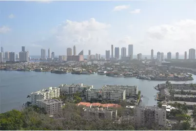 16385 Biscayne Blvd #2820, North Miami Beach, FL 33160 - Photo 49