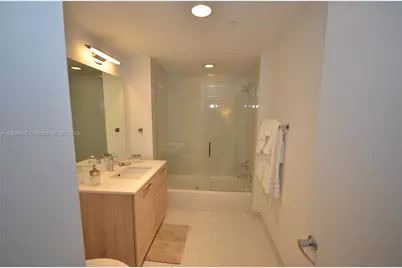 16385 Biscayne Blvd #2820, North Miami Beach, FL 33160 - Photo 19