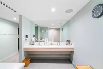 551 N Fort Lauderdale Beach Blvd #R2205, Fort Lauderdale, FL 33304 - Photo 55