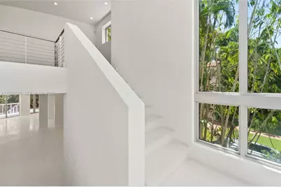 5625 N Bay Rd, Miami Beach, FL 33140 - Photo 11