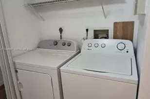 301 Palm Way, Pembroke Pines, FL 33025 - Photo 17