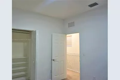 10498 W 33rd Way, Hialeah, FL 33018 - Photo 21