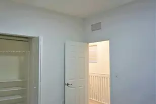 10498 W 33rd Way, Hialeah, FL 33018 - Photo 21