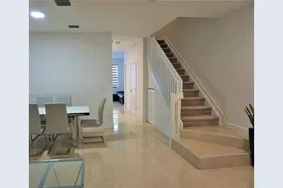 10498 W 33rd Way, Hialeah, FL 33018 - Photo 7