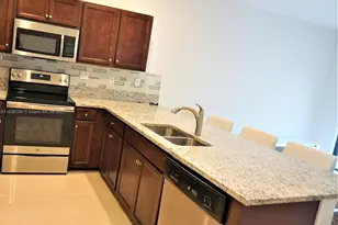 10498 W 33rd Way, Hialeah, FL 33018 - Photo 15