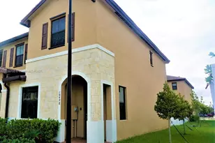 10498 W 33rd Way, Hialeah, FL 33018 - Photo 3