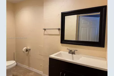 1605 NW 95th St, Miami, FL 33147 - Photo 7